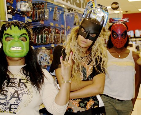 beyonce wears batman mask