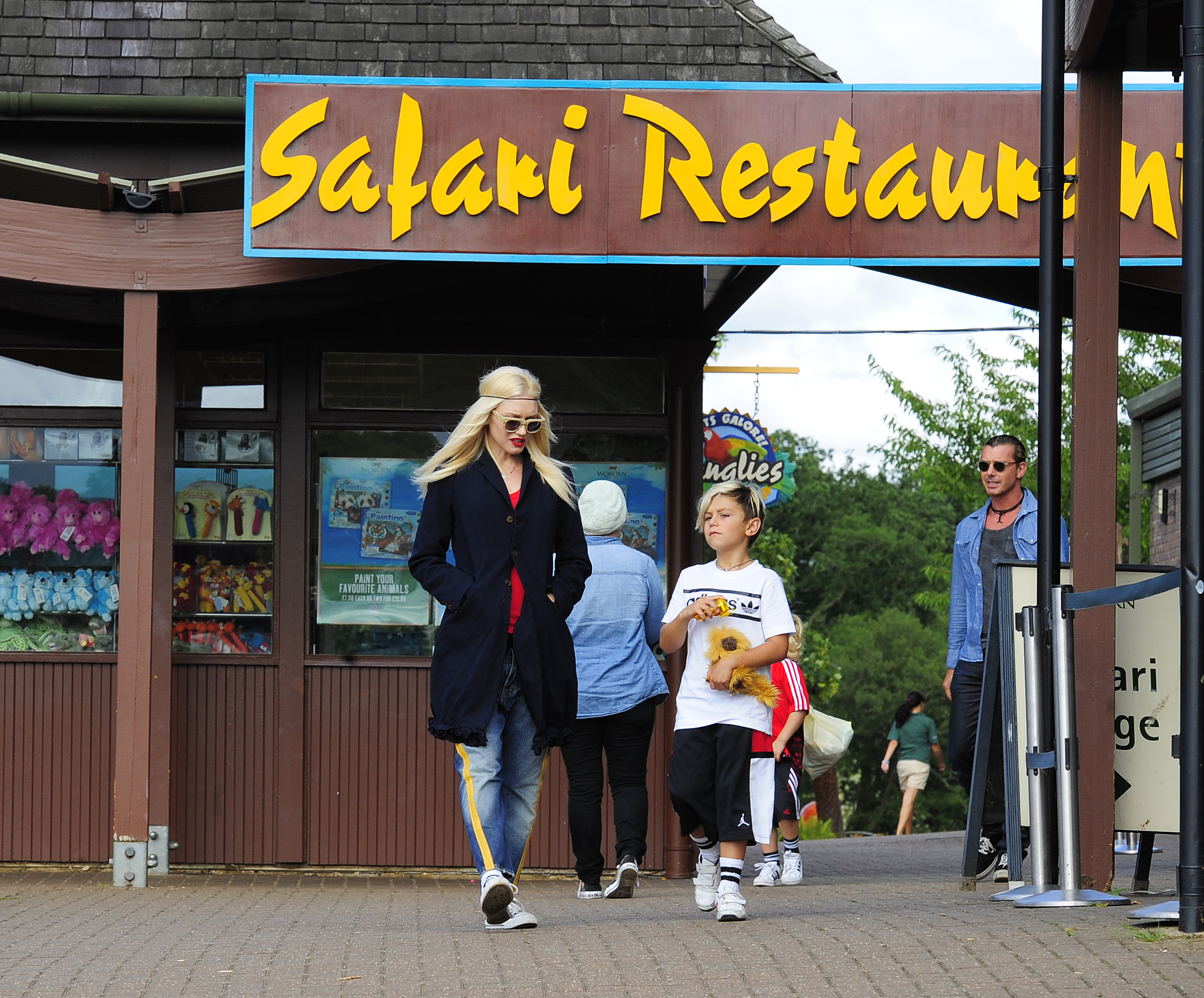 Gwen Stefani and family visit Safari park