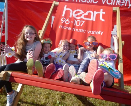 Jessie J - The Giant Deckchair