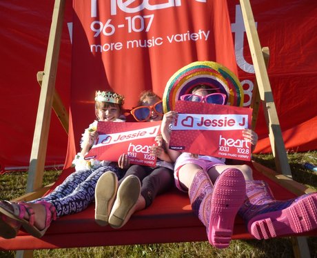 Jessie J - The Giant Deckchair