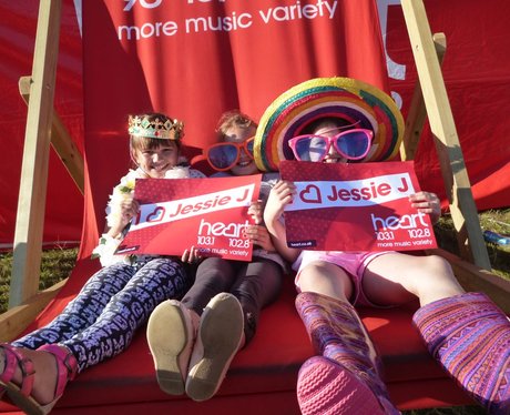 Jessie J - The Giant Deckchair