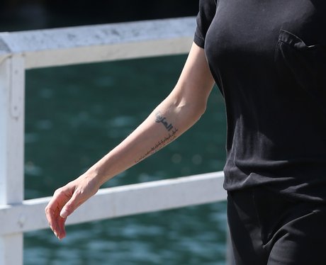 Angelina Jolie Debuts New Tattoo