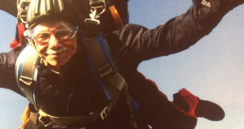 76 year old Ken Lynch skydiving