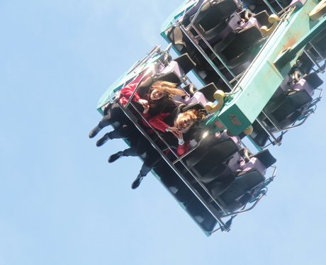 Give it some Heart - Drayton Manor Fireworks Sunda