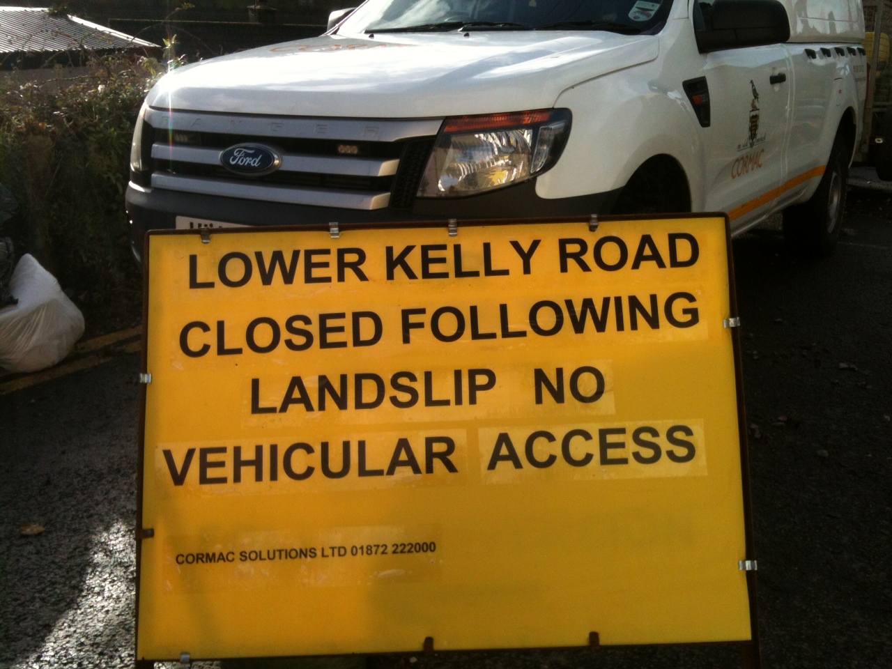 Road remains closed in Cornwall