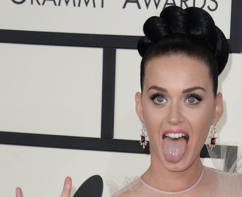 8. Katy Perry does a Miley Cyrus. Grammy Awards 2014 17 Best