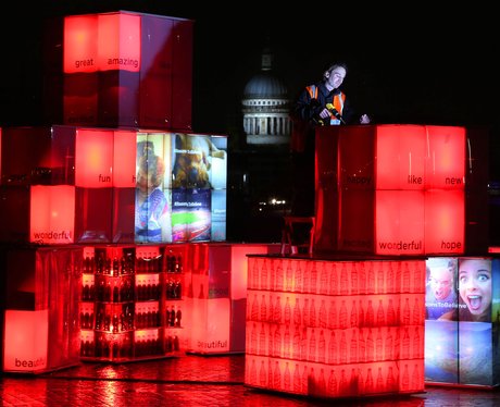 luminiscent cubes