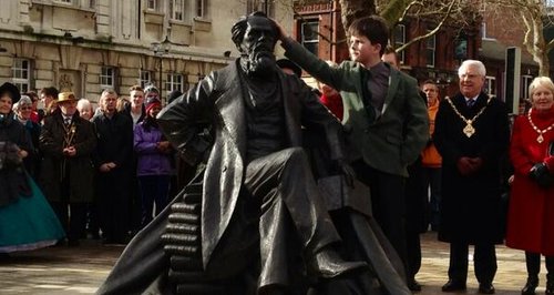 Charles Dickens statue with great-great-great-gran