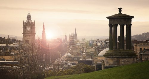 Edinburgh 'Least Affordable' Place For Students - Heart Scotland