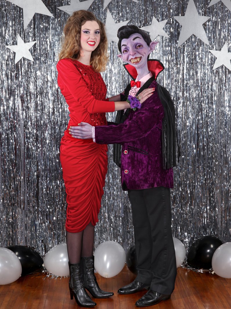 dracula and date on prom night