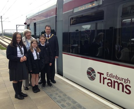 Lord Provost with schoochildren at Edinburgh tram