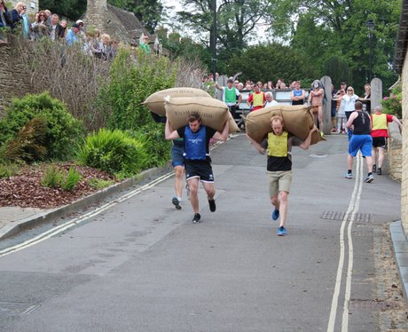 Tetbury Woolsack Races 2014