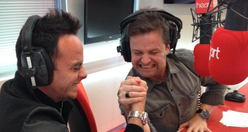 Ant & Dec Arm Wrestle