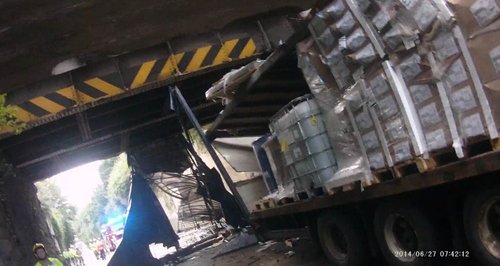 Lorry hits railway bridge in Bristol