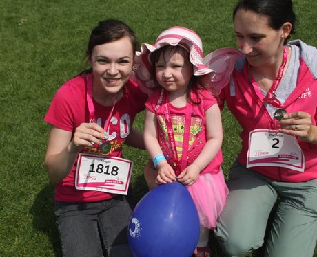 Race for Life Gloucester - The Finishers 2014