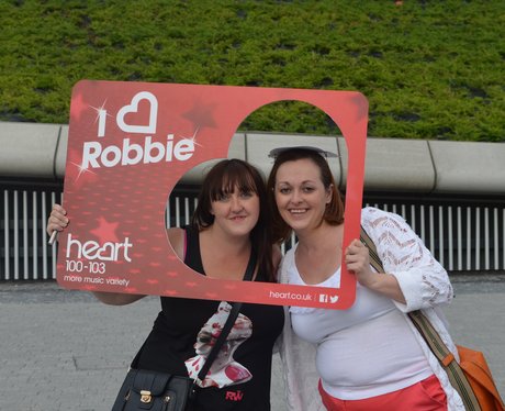 Heart Angels: Robbie Williams Gig