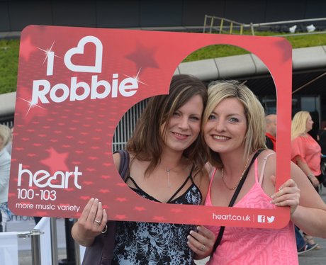 Heart Angels: Robbie Williams Gig