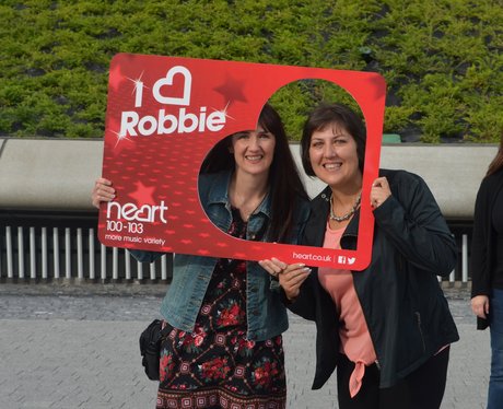 Heart Angels: Robbie Williams Gig