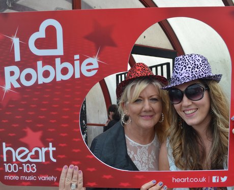 Heart Angels: Robbie Williams Gig