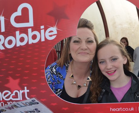 Heart Angels: Robbie Williams Gig