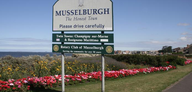 Welcome to Musselburgh sign