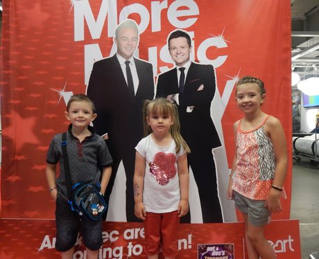 Heart Angels: Ant And Dec Give Away at IKEA! - Par
