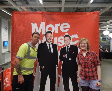 Heart Angels: Ant And Dec Give Away at IKEA! - Par