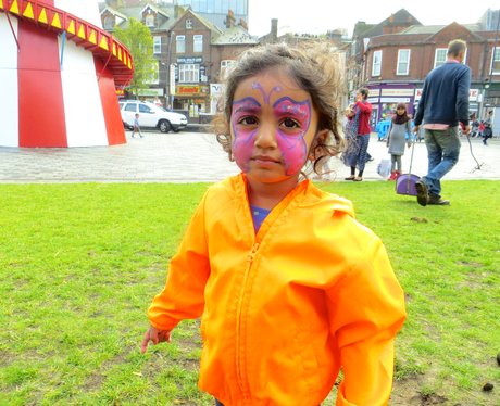 Summer In The Sun - Love Luton