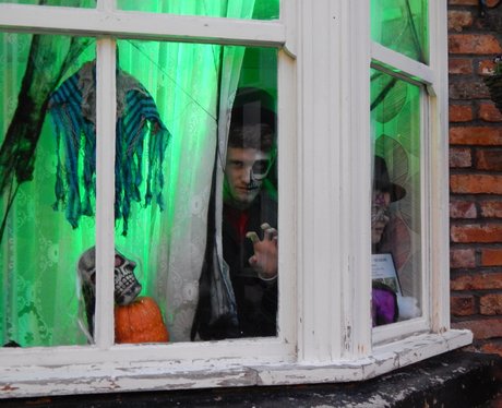 Heart Angels - Halloween At Coronation Street The