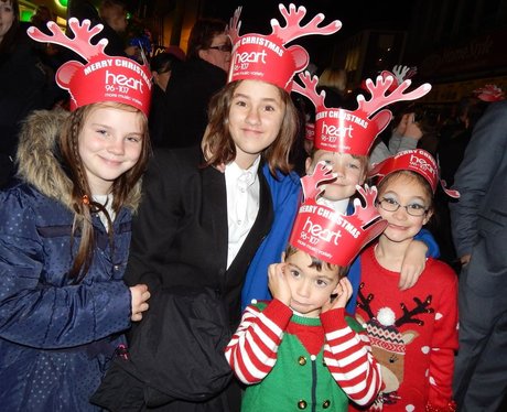 Heart Angels: Chatham Christmas Light Switch On (1