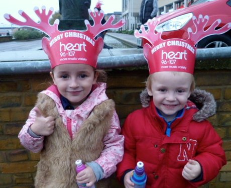 Harlow Water Gardens Christmas Lights Switch On (2