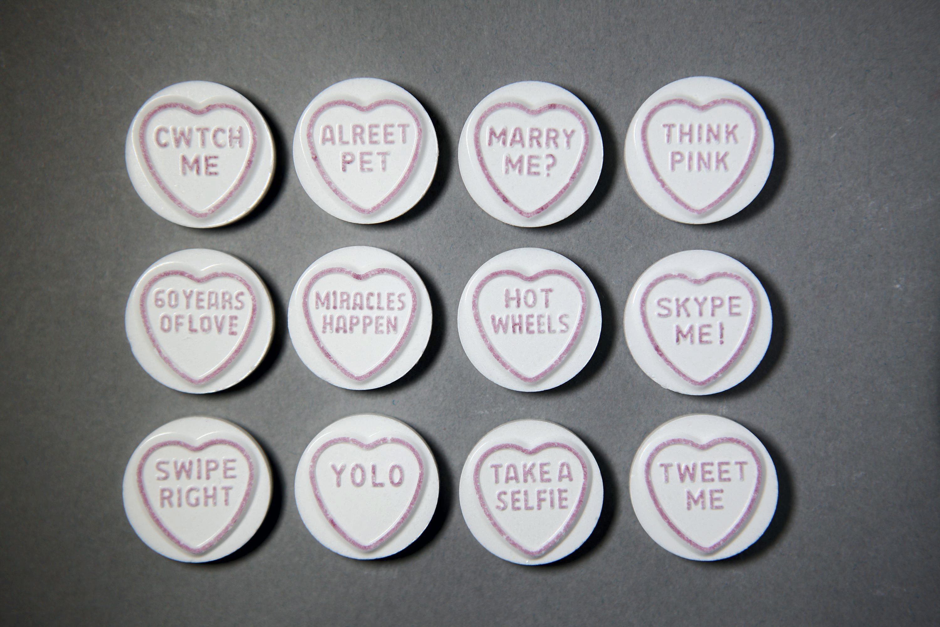 Take A Selfie, Tweet me and Swipe Right! Love Heart Sweets Get A Modern