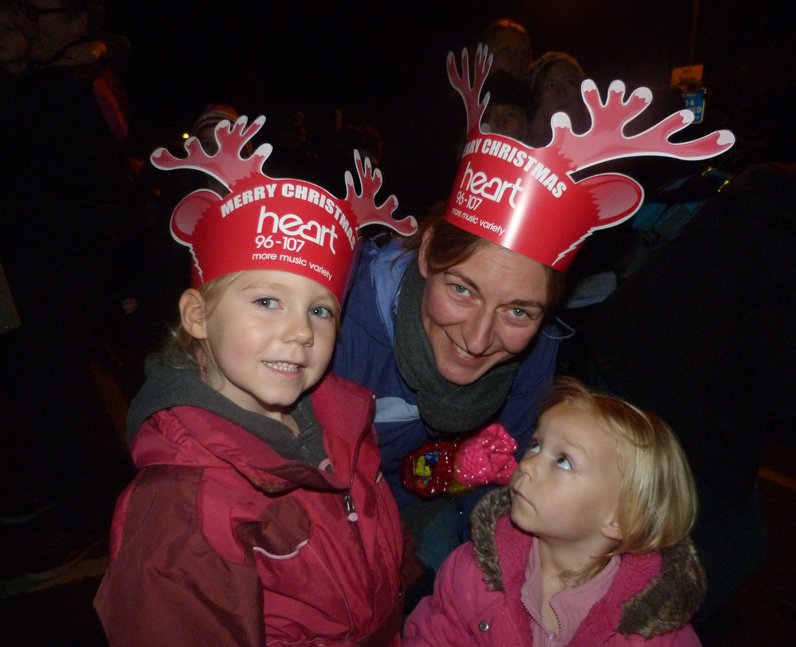 Sawbridgeworth Light Switch On (28 November 2014)