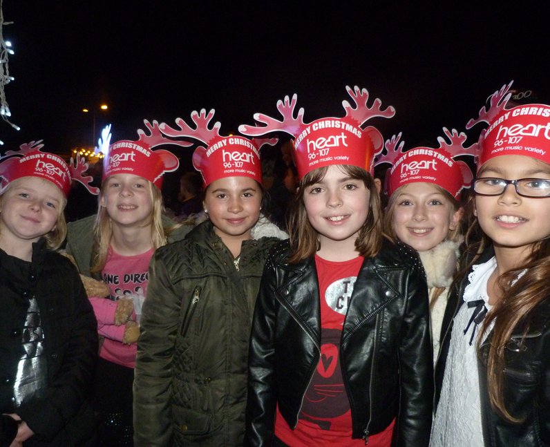 Sawbridgeworth Light Switch On (28 November 2014)