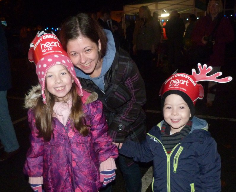 Sawbridgeworth Light Switch On (28 November 2014)