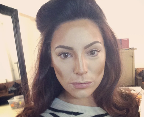 Kelly Brook Contouring