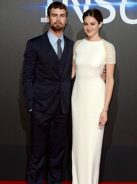 Theo James and Shailene Woodley step out in style at the 'Insurgent ...