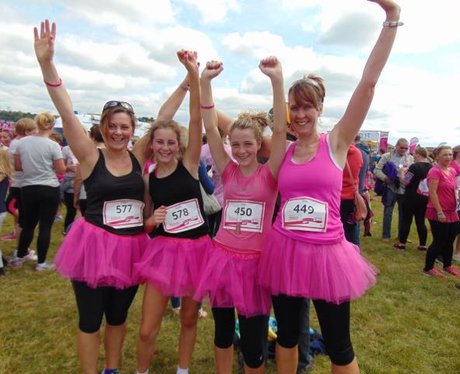 Race For Life Llanelli 2015: Medals and finishers!