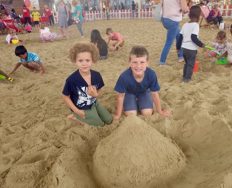Centre:mk Summer Beach - 12th August 2015