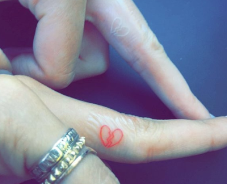 Kendall Jenner and Hailey Baldwin's finger tatts