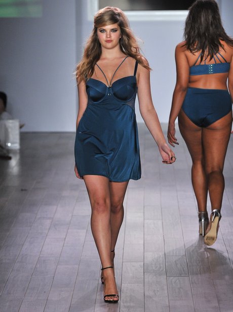 STUNNING Plus Size Models New York Fashion Heart