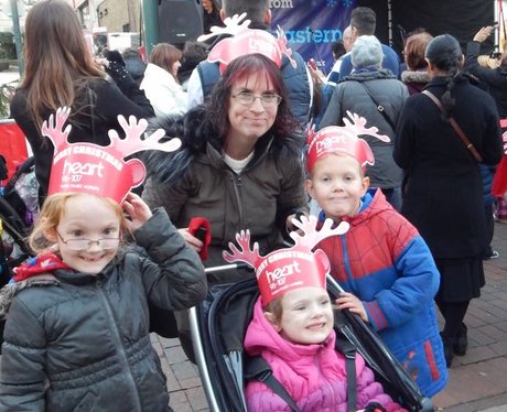 Heart Angels: Chatham Christmas Light Switch On (1