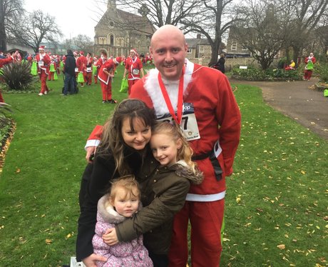 Heart At The Reading Santa Run