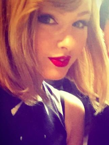Taylor Swift lookalike