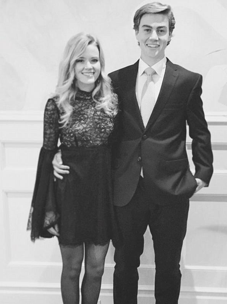 Ava Phillippe (Reese Witherspoon mini me)