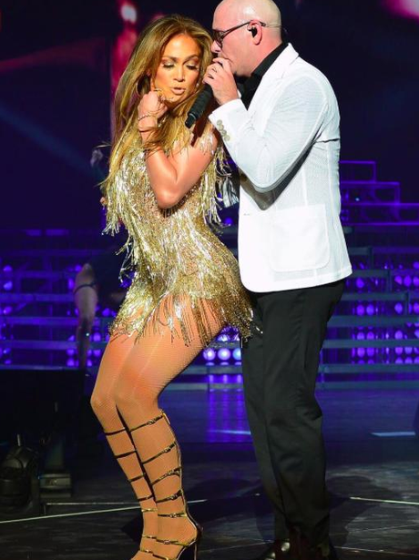 Jennifer Lopez, surprise, appearance, Pitbull, gig