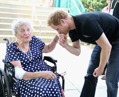 Prince Harry meets elderly fan at the Invictus Gam