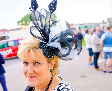 Great Yarmouth Racecourse Ladies Night 2016
