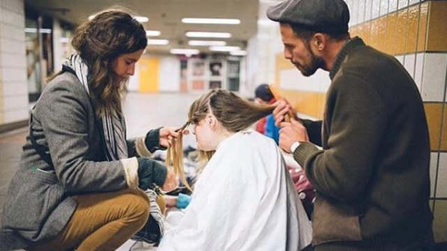 This Hairdresser Cuts The Hair Of The Homeless And It S