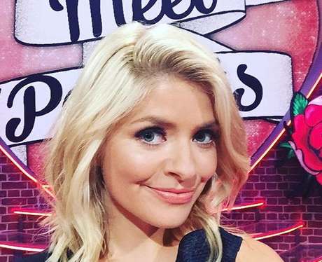 Holly Willoughby shoulder-length haircut 
